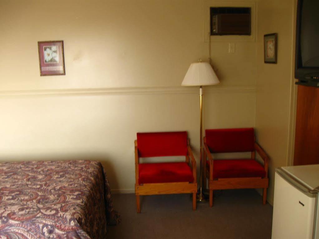 Motel De La Pointe Aux Bouleaux Baie-Sainte-Catherine Zewnętrze zdjęcie